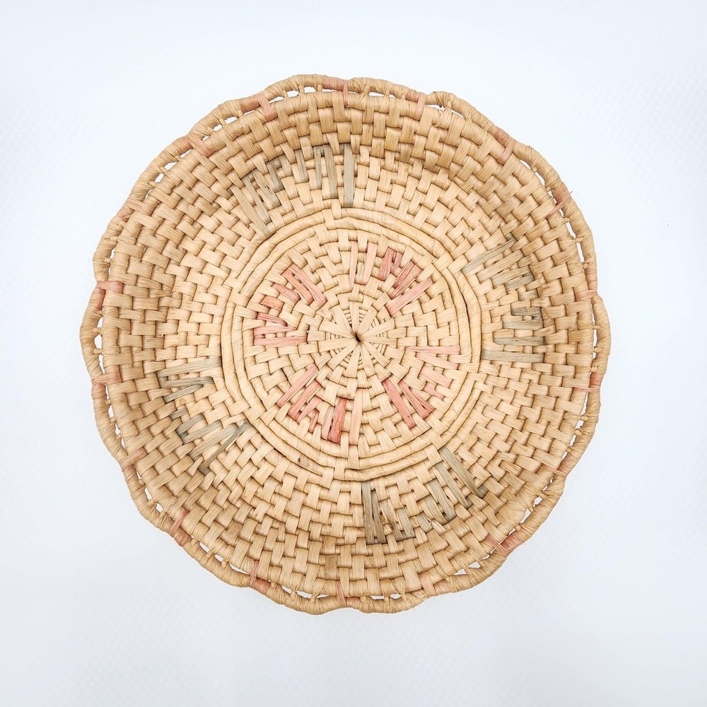 Vintage Woven Seagrass Basket Round Tray Scalloped Edges Pink & Blue Geometric